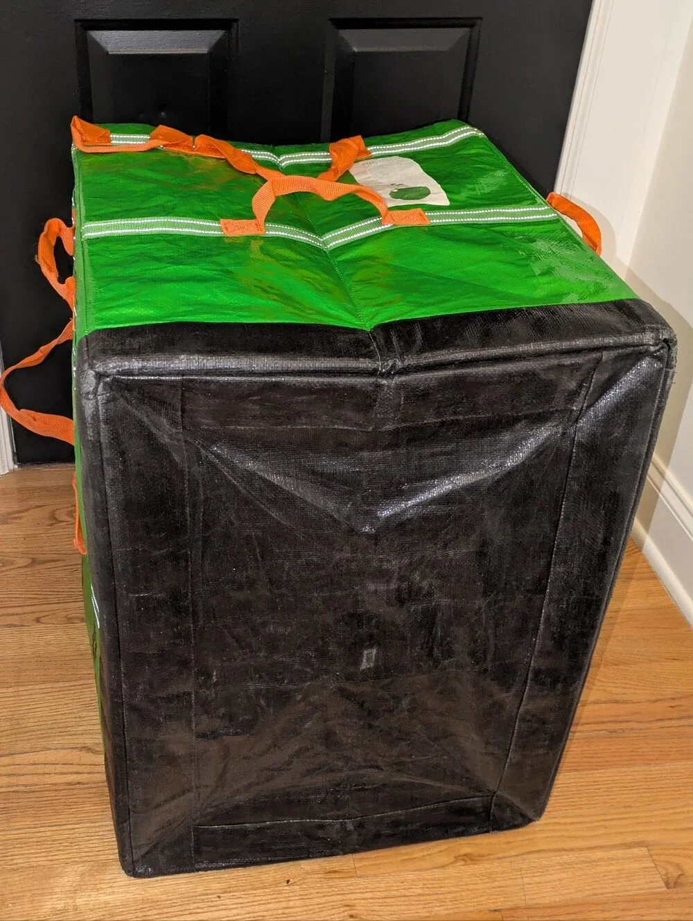 Great Condition Giant zippered tote bag, xl storage bag